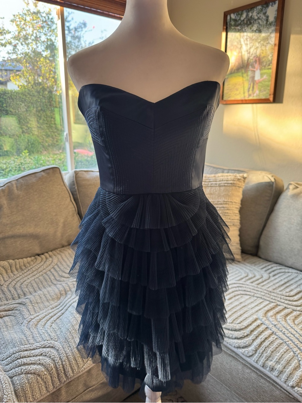 BCBGMAXAZRIA Strapless Cocktail Dress Size 6 Like New - Picture 2 of 11